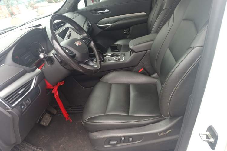 Used Cadillac XT4 2018 28T Two-Wheel Drive Leading Version
