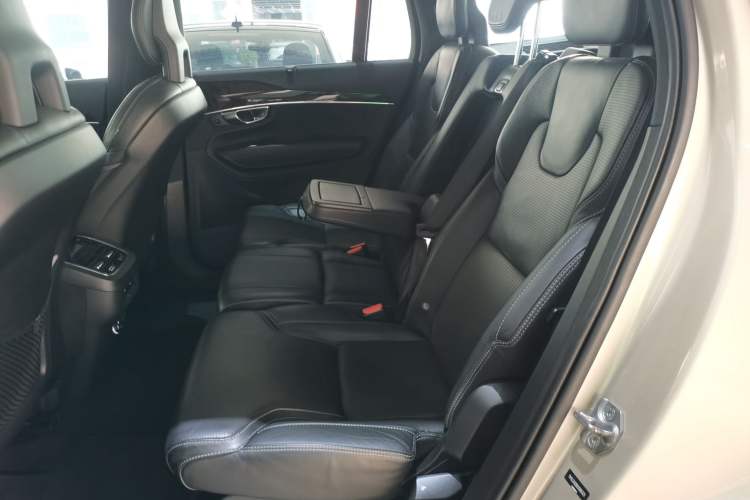 Used Volvo XC90 2015 T6 Luxury Edition 5-seater Interior 4
