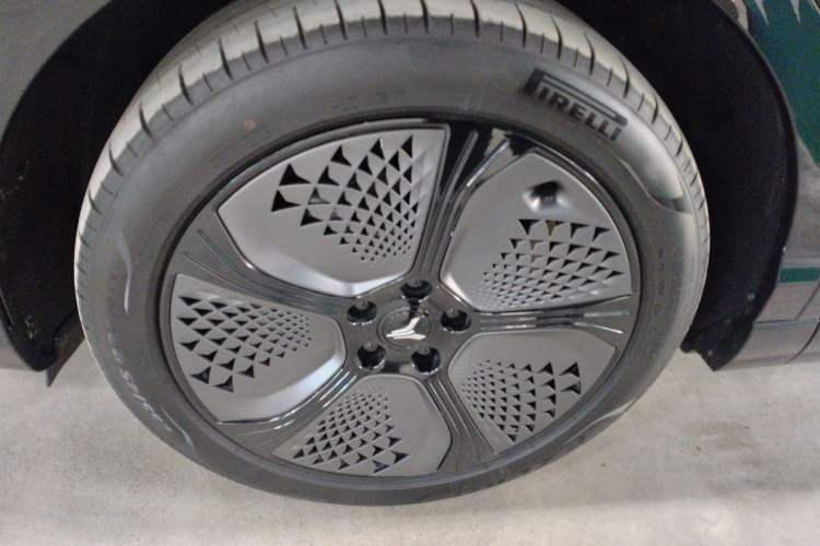 Used VOYAH COURAGE 2024 Four-Wheel Drive Global Edition
