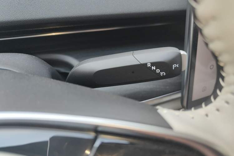 Used CHANGAN NEVO A07 2025 Blue Whale Range-Extending Model 140 Elite Version
