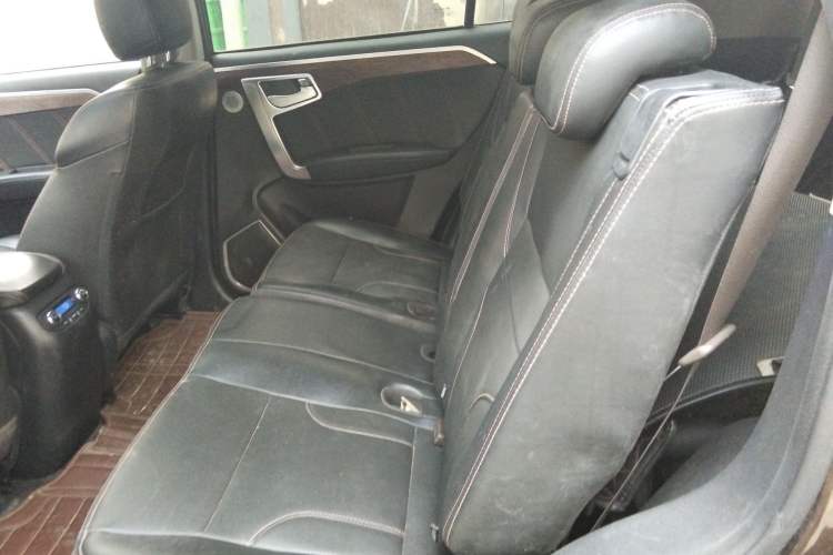 Used Geely Auto GX9 2014 2.4L Automatic Two-Wheel Drive Prestige Version Left Rear Seat