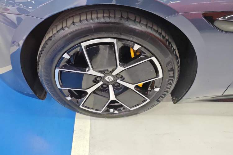 Used Xiaomi Auto SU7 2024 Four-Wheel Drive Ultra-Long Range Advanced Intelligent Driving Max Edition
