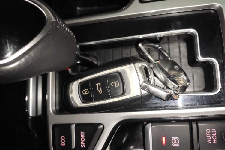 Used Geely Auto Emgrand GT 2015 1.8T Premium Model