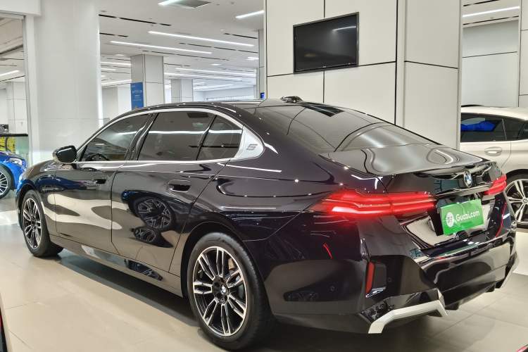 Used BMW 5 Series 2025 530Li Leading Model M Sport Package