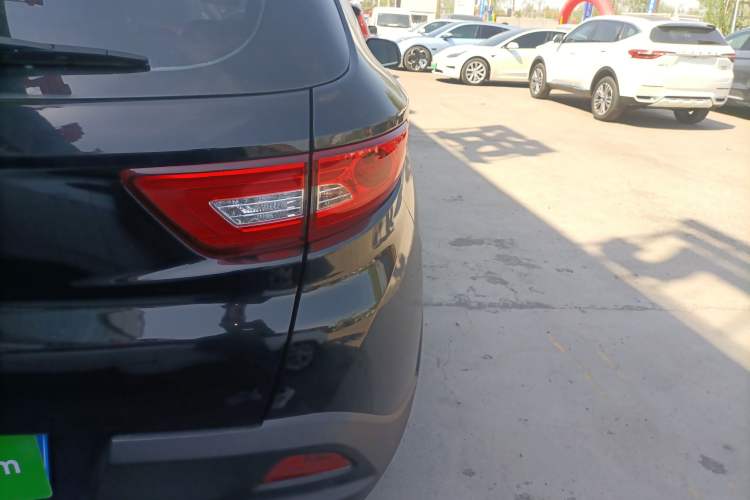 Used Soueast DX7 2017 1.5T Automatic Glory Edition Right Rear Taillight