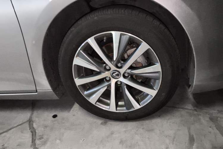 Used Lexus ES 2020 200 Excellence Edition