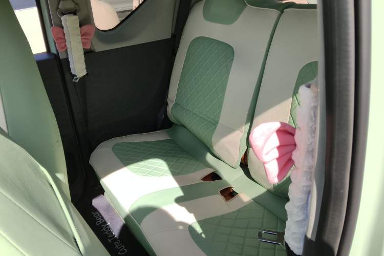 Used Wuling Hongguang MINIEV 2021 Macaron Fashion Model Lithium Iron Phosphate Left Rear Seat