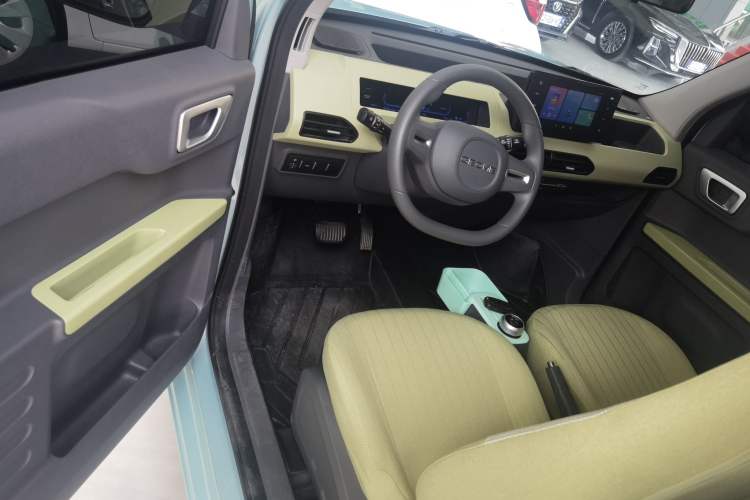 Used Geely Galaxy Panda 2024 Panda Mini 200km Endurance Bear