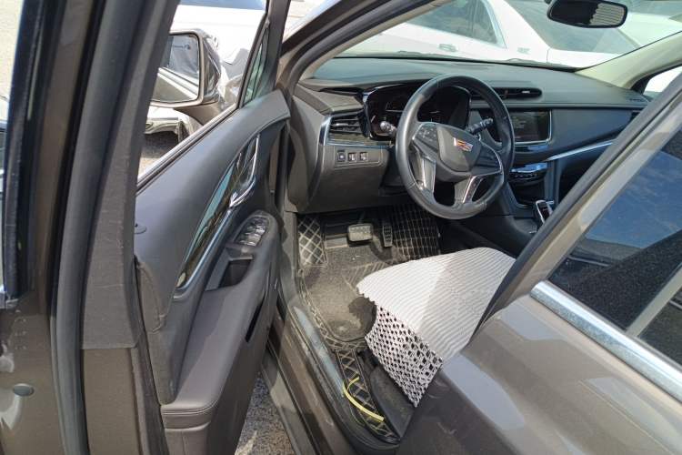 Used Cadillac XT5 2016 25T Luxury Model
