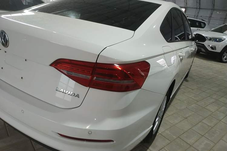 Used Volkswagen Lavida 2019 Lavida Start 1.5L Automatic Trendy Version China VI Standard
