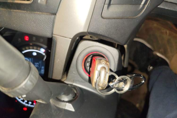 Used Roewe 350 2015 1.5L Manual Luxury Sunroof Edition