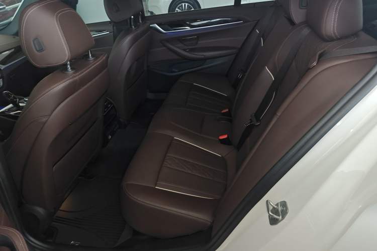 Used BMW 5 Series 2022 Restyled 525Li M Sport Package Left Rear Seat