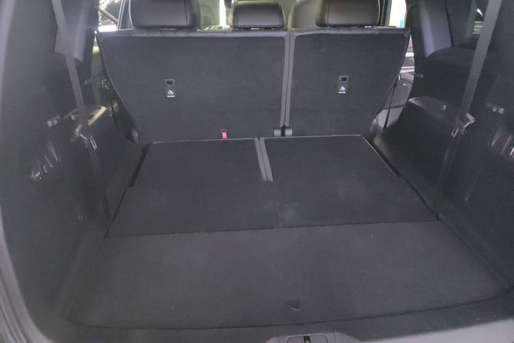 Used GAC Trumpchi GS8 2022 Dual-Engine Series 2.0TM Two-Wheel Drive Prestige Edition (7 Seats) Trunk