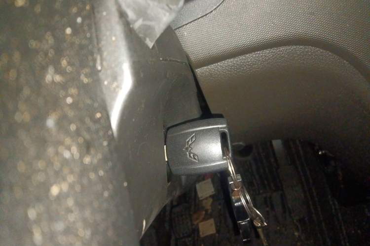 Used Wuling Rongguang S 2021 1.2L Base Model 5-Seater LSI Vehicle Key