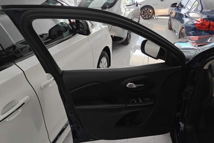 Used Jeep Cherokee 2017 2.4L Leading Smart Edition