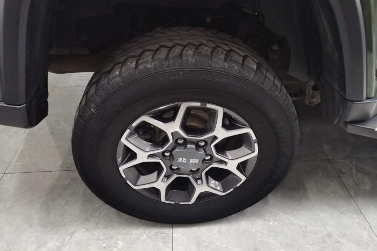 Used BAIC Off-Road F40 2021 2.0T Automatic Cube Edition Right Rear Wheel Hub