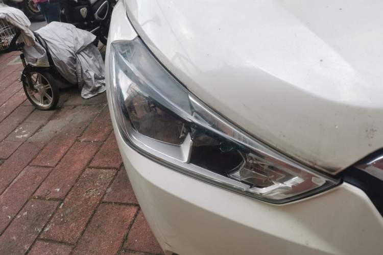 Used Nissan Kicks 2019 1.5L CVT Smart Connect Luxury Edition
