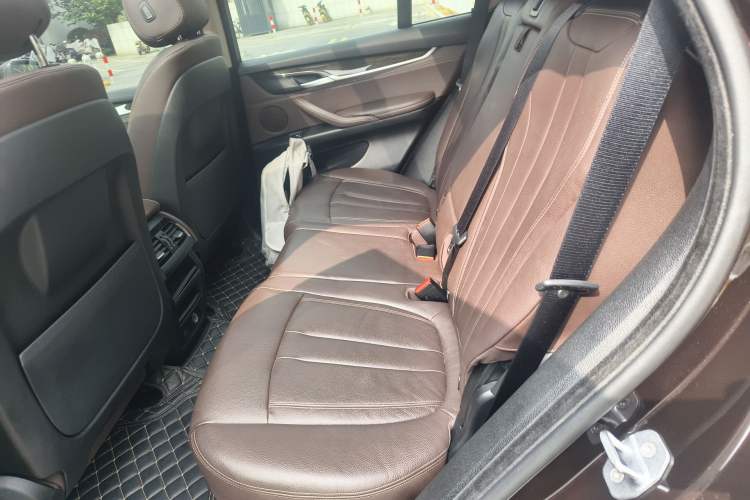 Used BMW X5 2014 xDrive35i Leading Model Left Rear Seat