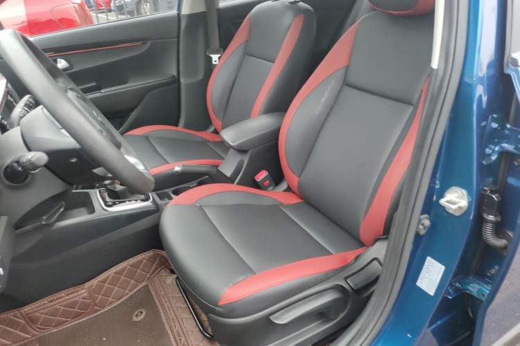 Used Kia KX Cross 2017 1.4L AT GLS Left Front Seat