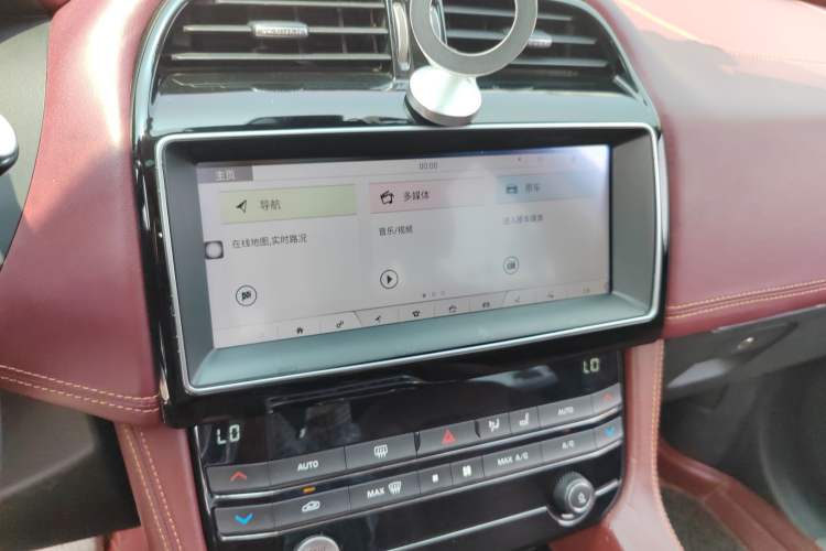 Used Jaguar F-PACE 2016 2.0T Two-Wheel Drive Urban Luxury Edition