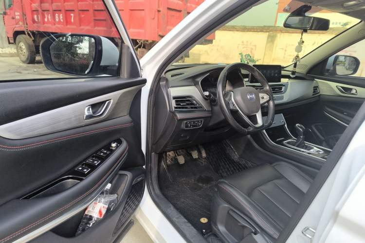 Used CHANGAN CS75 2020 280T Manual Elite Version China VI
