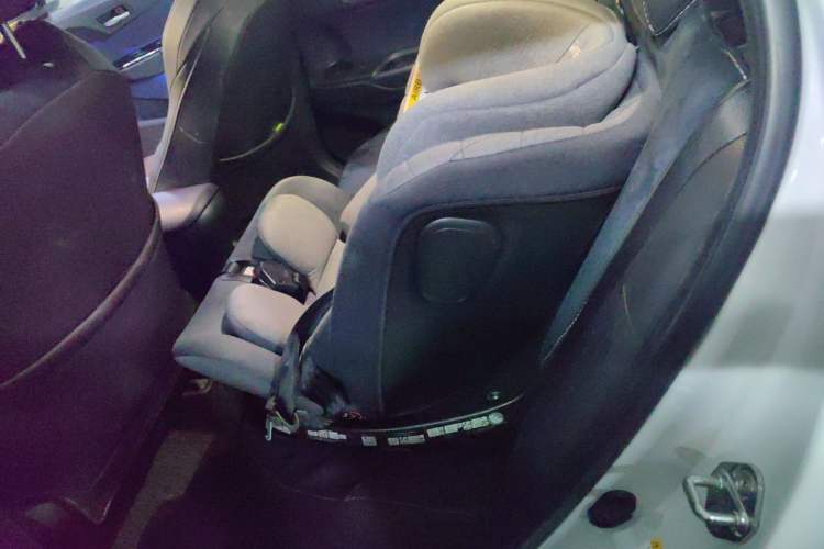 Used Toyota C-HR 2018 2.0L Luxury Edition China VI Standard
