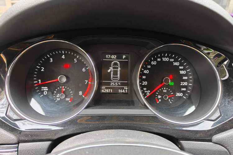 Used Volkswagen Sagitar 2018 280TSI DSG Ignite Edition Instrument Cluster