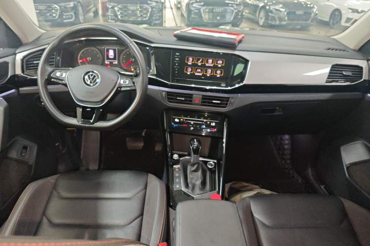 Used Volkswagen Tayron 2022 330TSI Two-Wheel Drive Luxury Smart Connectivity Version
