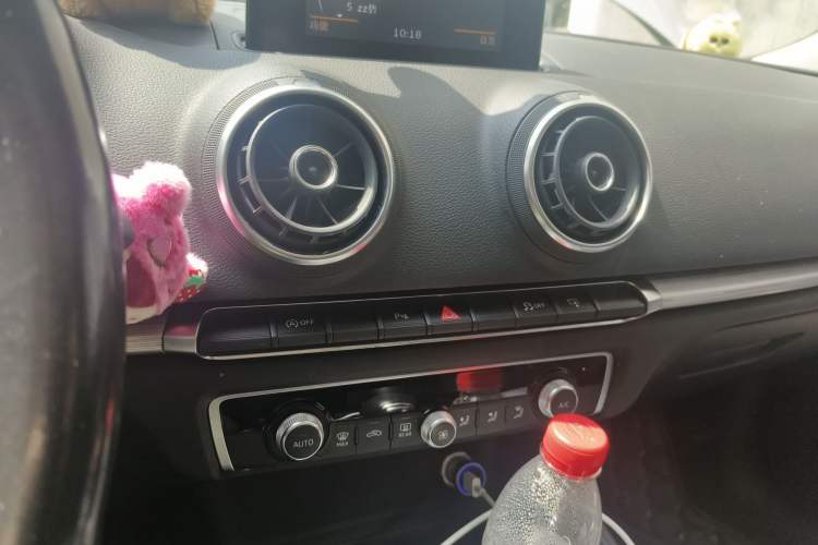 Used Audi A3 2015 Sportback 35 TFSI Millionth Anniversary Comfort Model
