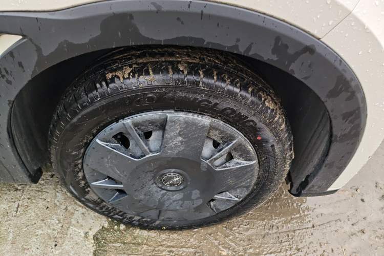 Used BYD Seagull 2024 Honor Edition 305km Dynamic Version Right Front Wheel Hub