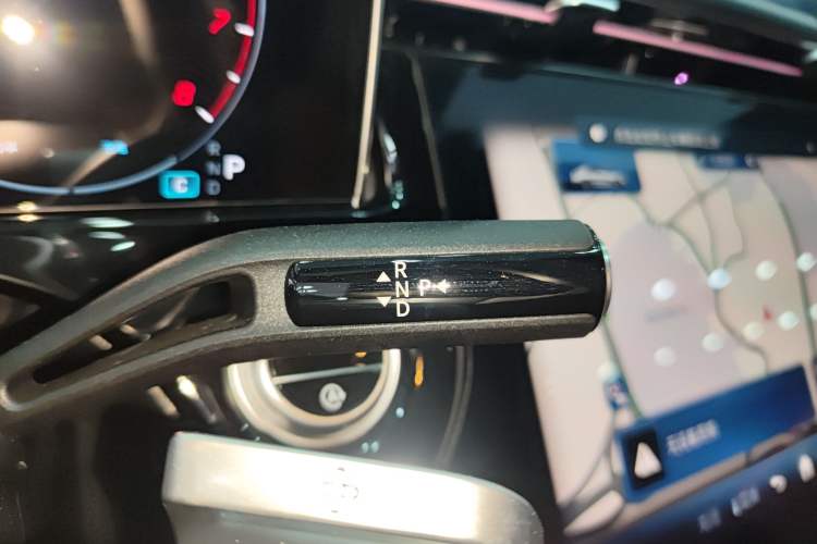 Used Mercedes-Benz E-Class 2025 Facelift E 300 L Luxury Edition
