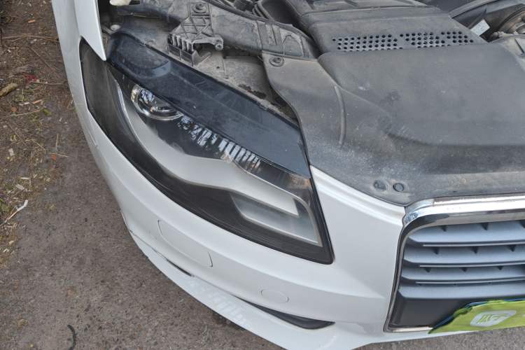 Used Audi A4L 2012 2.0 TFSI automatic Comfort trim level