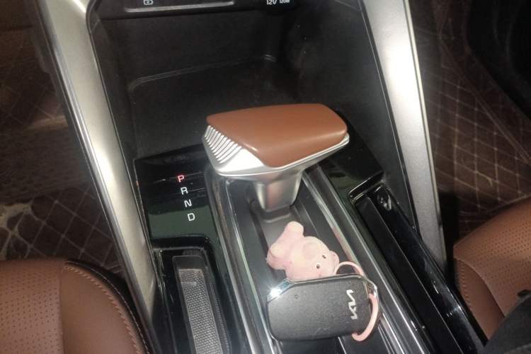 Used Kia Sportage R 2021 Ace 2.0L Splendid Edition Gear Lever