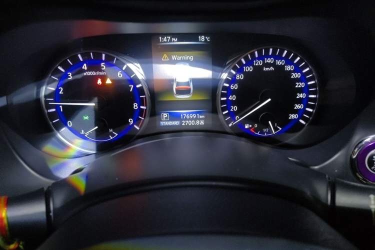 Used Infiniti Q50 2014 3.7L Luxury Edition
