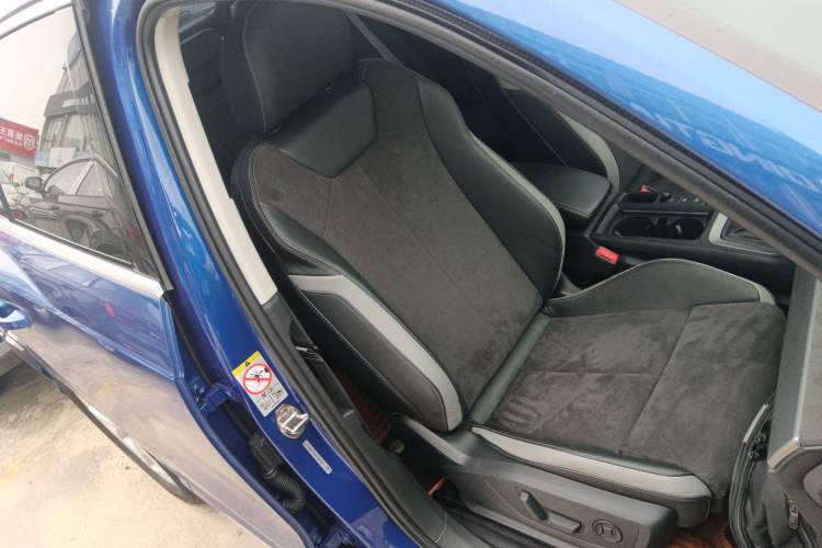 Used Audi Q3 2019 35 TFSI Advanced Dynamic Edition Right Front Seat