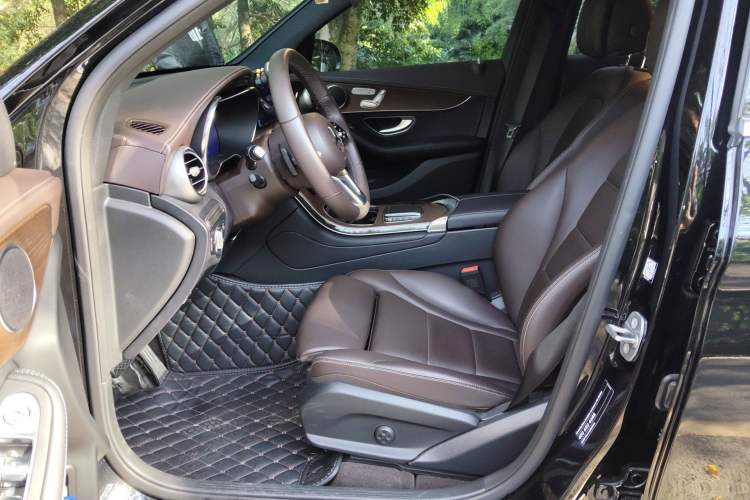 Used Mercedes-Benz GLC 2022 GLC 300 L 4MATIC Luxury Model Left Front Seat