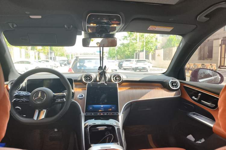 Used Mercedes-Benz GLC 2024 Refreshed GLC 300 L 4MATIC Dynamic Version 5 Seats