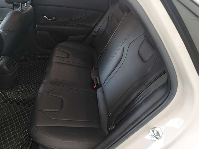 Used Hyundai Elantra 2022 1.5L CVT LUX Prestige Edition — 16