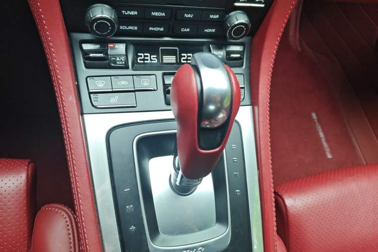 Used Porsche 718 2022 Boxster 2.0T Gear Lever