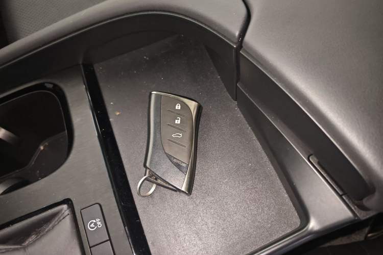 Used Lexus ES 2022 200 Excellence Edition