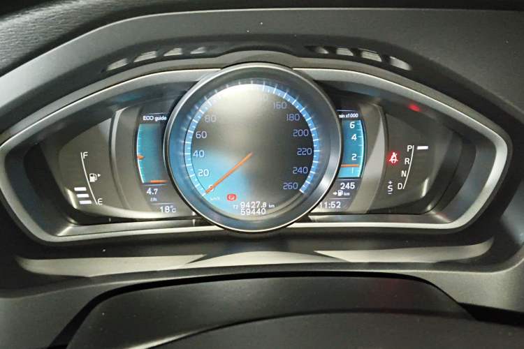 Used Volvo V40 2016 T3 Zhiyi Edition