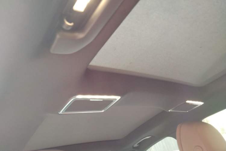 Used Mercedes-Benz GLC 2022 Facelifted GLC 260 L 4MATIC Dynamic Edition Headliner