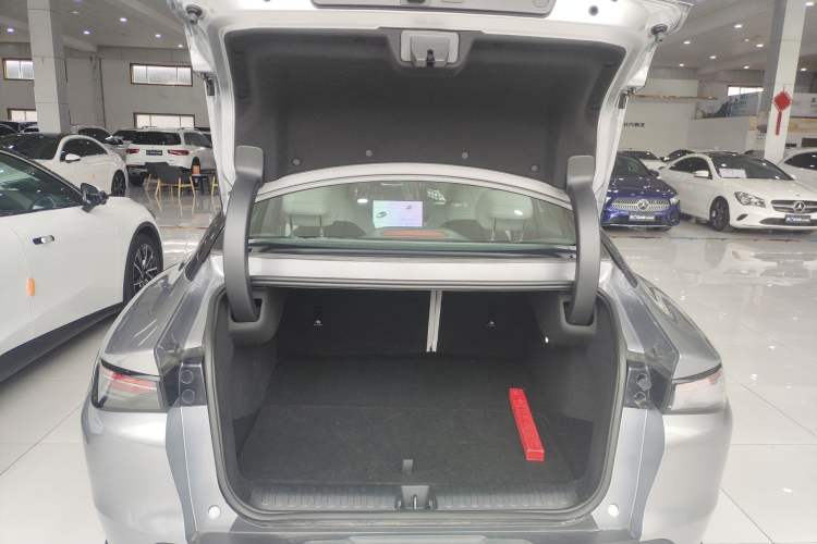 Used ARCFOX Alpha S5 2024 708MAX 200kW Trunk