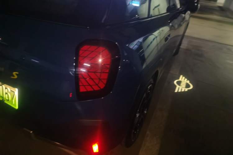 Used MINI Electric ACEMAN 2024 SE Artist
