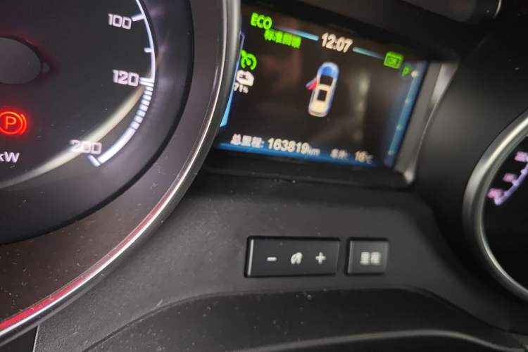 Used BYD Yuan New Energy 2018 EV360 Smart Connect Cool Edition Odometer Close Up