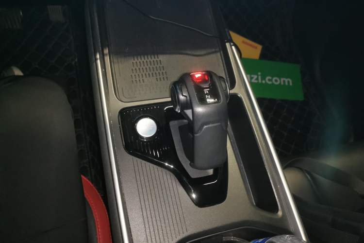 Used Haval X DOG 2022 1.5T DCT Two-Wheel Drive Trendy Edition Gear Lever