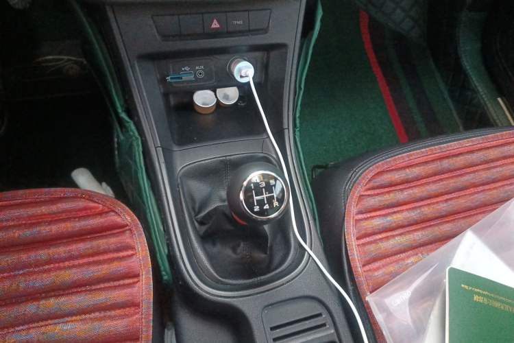 Used Roewe 360 2015 1.5L Manual Luxury Edition Gear Lever