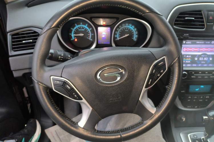 Used GAC Trumpchi GS5 2013 1.8T Automatic Two-Wheel Drive Luxury Edition
