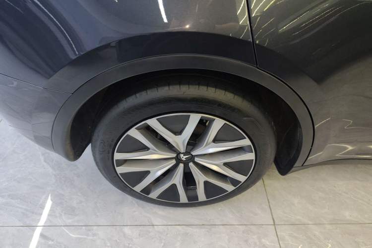Used Tesla Model Y 2024 Rear-Wheel-Drive Version
