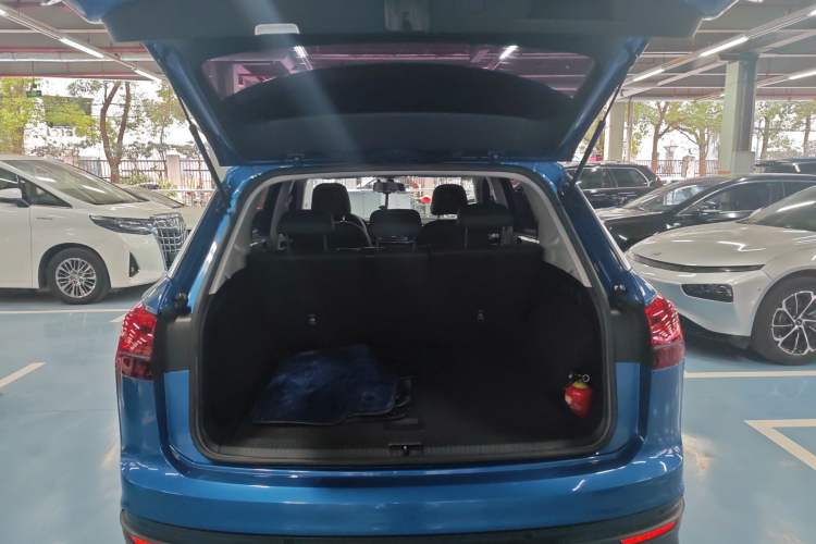 Used Volkswagen Tayron 2019 330TSI Two-Wheel-Drive Luxury Version China V Emission Standard
